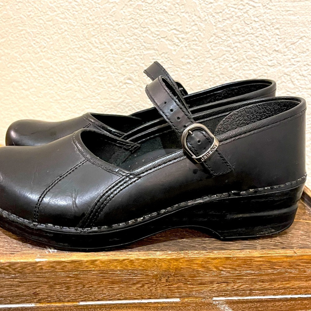 Dansks Mary Jane shoes size 41